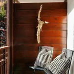 Everest Apartment