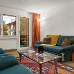 Everest Apartment