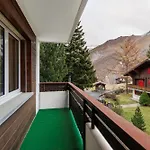 Apartment Everest