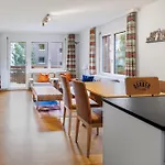 Everest Apartment