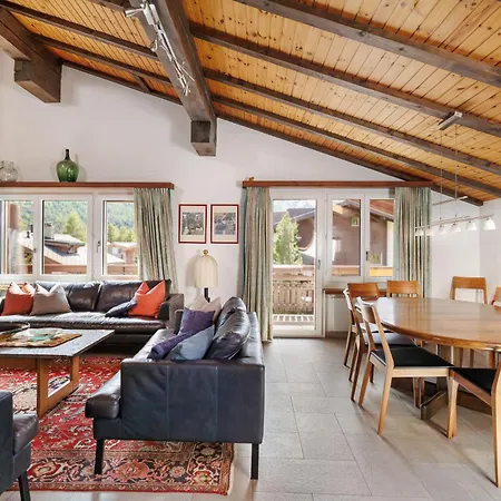 Everest Apartment *