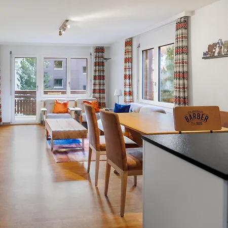 Everest Apartment