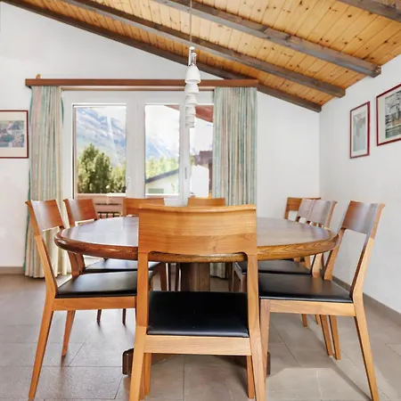 Everest Apartment